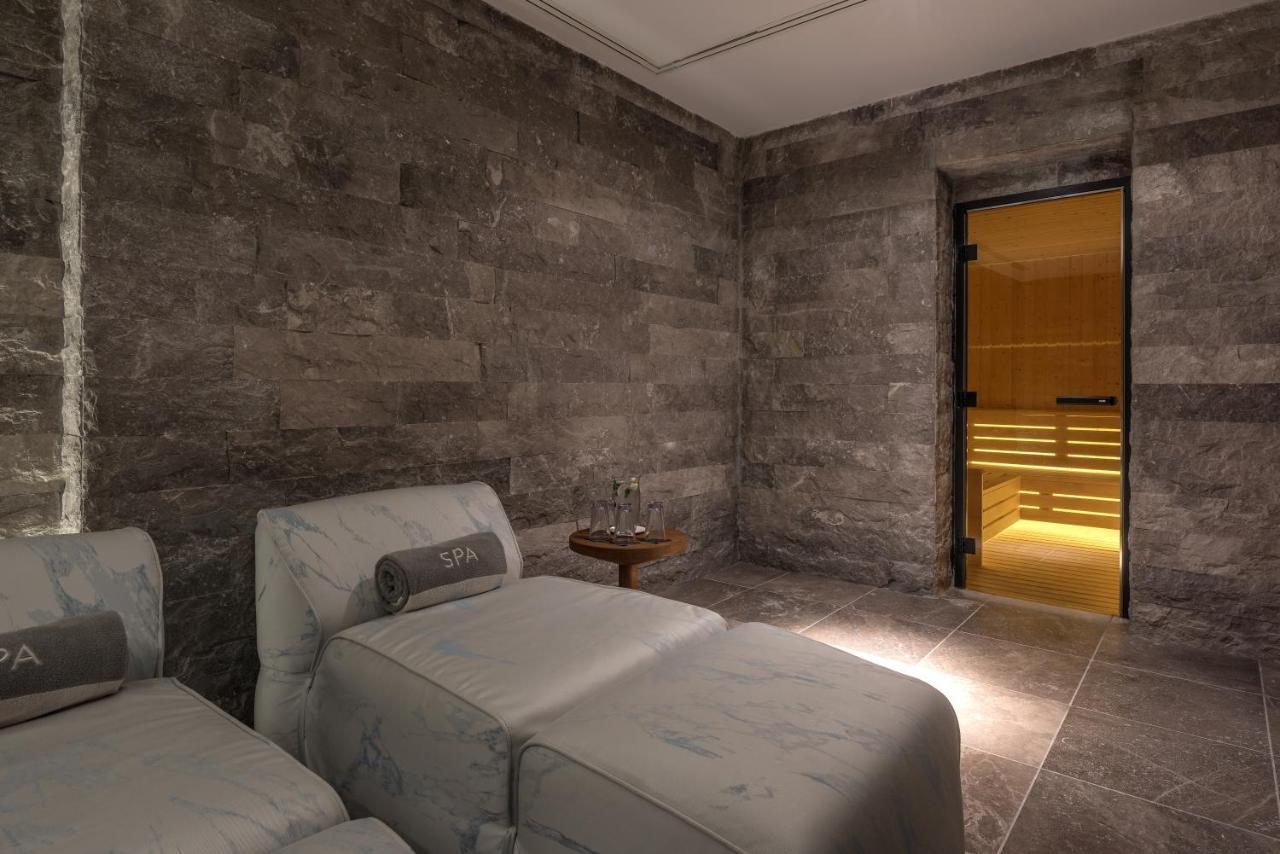 Amara - Sea Your Only View™ ليماسول المظهر الخارجي الصورة A steam room